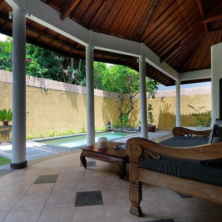 Singgah Villas Seminyak Buitenkant foto