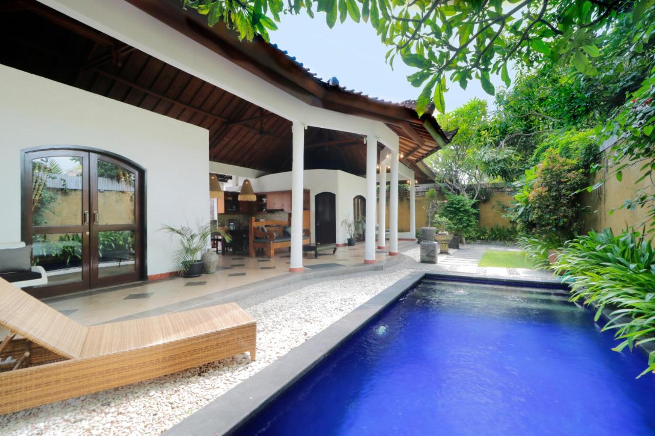 Singgah Villas Seminyak Buitenkant foto