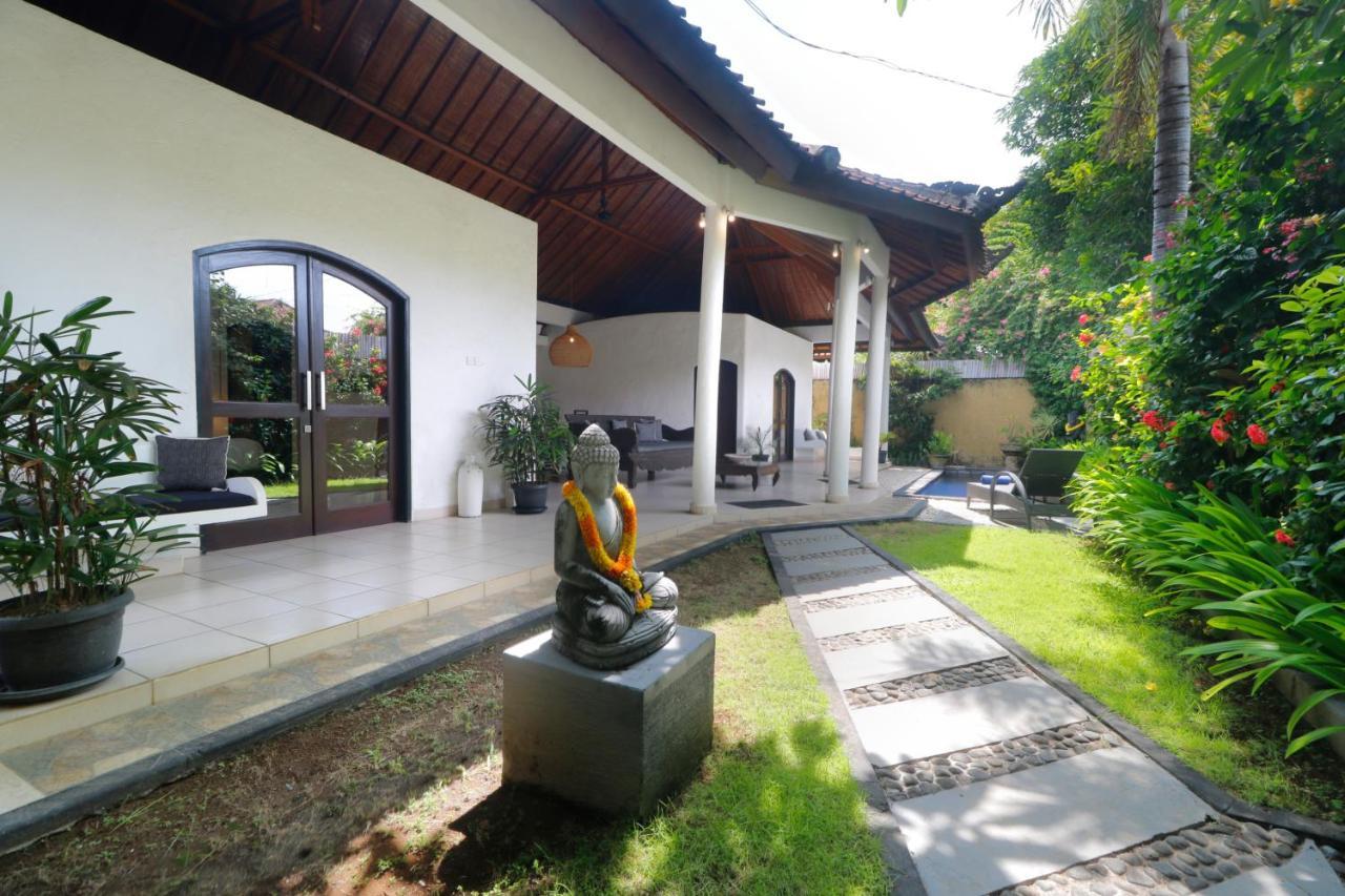Singgah Villas Seminyak Buitenkant foto
