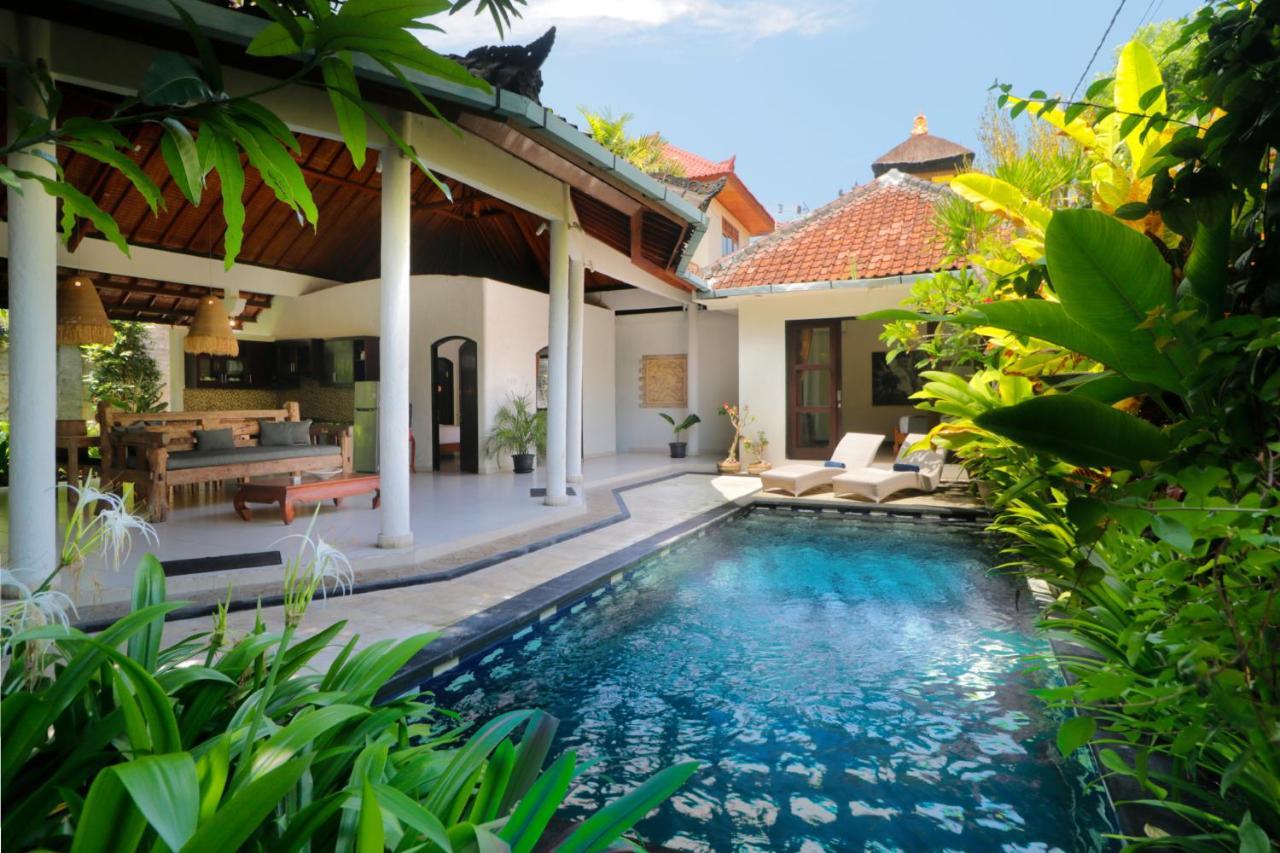 Singgah Villas Seminyak Buitenkant foto