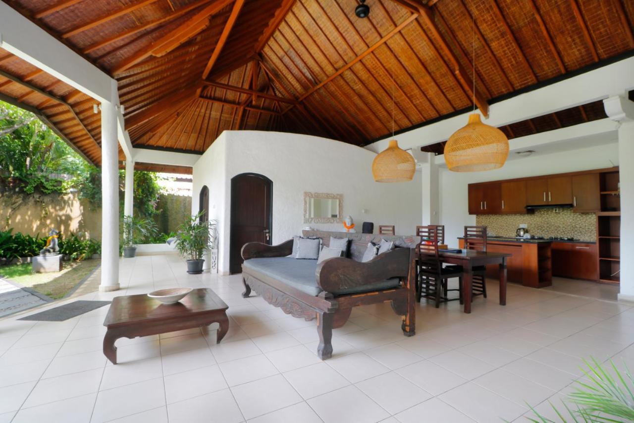Singgah Villas Seminyak Buitenkant foto
